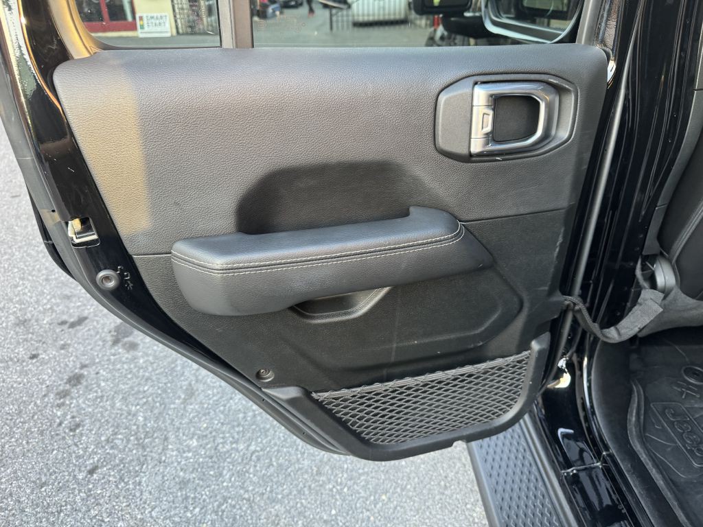 2021 Jeep Gladiator Image 38