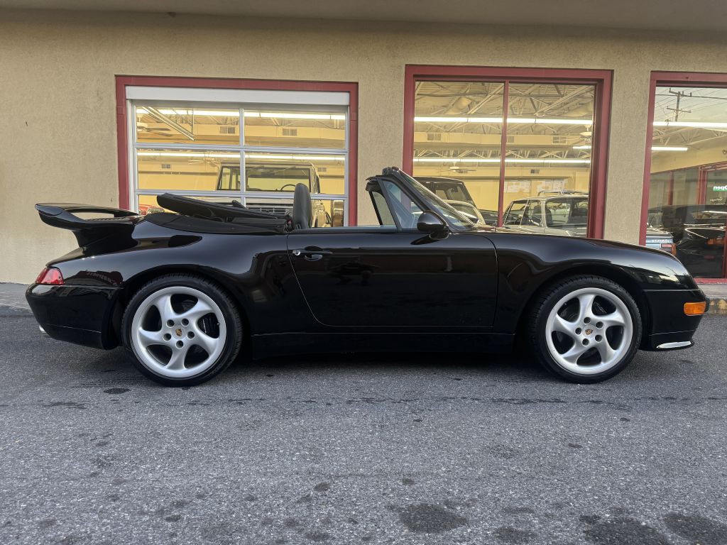 1998 Porsche 911 Image 32