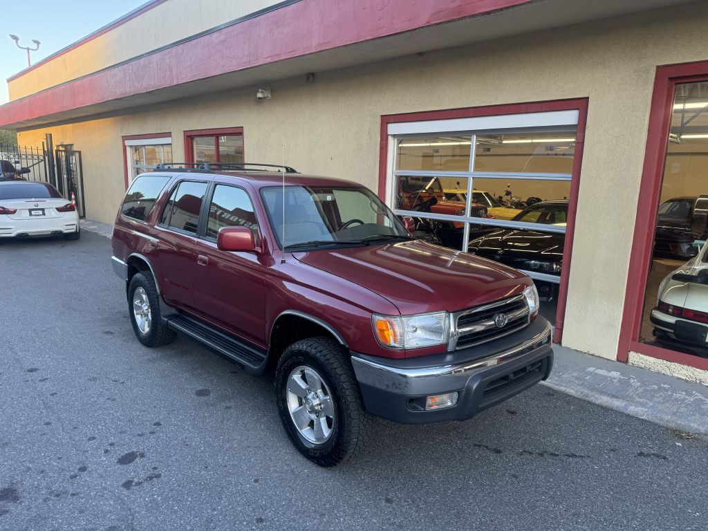 1999 Toyota 4Runner Image 2