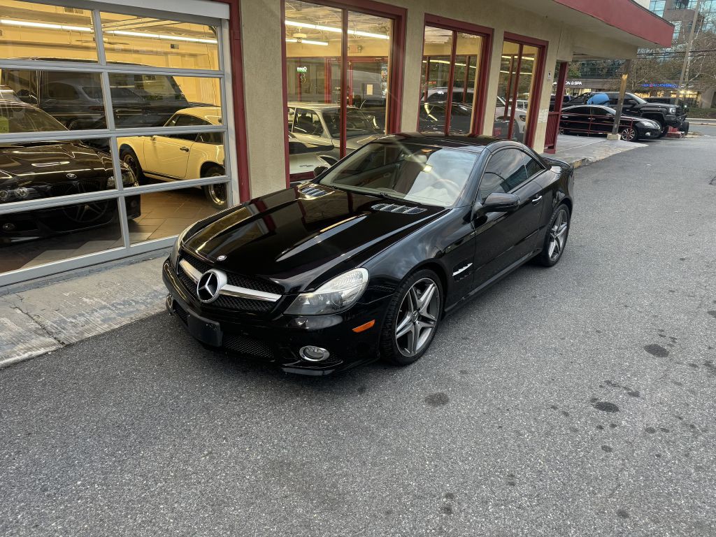 2009 Mercedes-Benz SL-Class Image 2