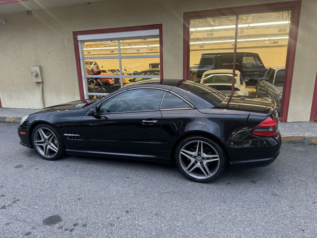 2009 Mercedes-Benz SL-Class Image 15