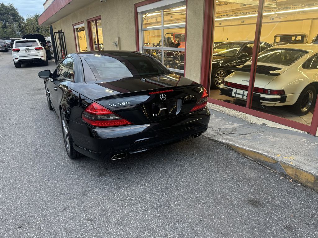 2009 Mercedes-Benz SL-Class Image 21