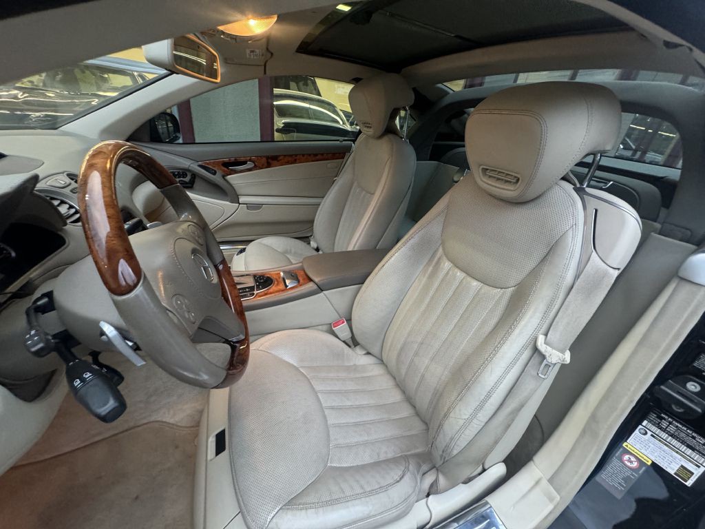 2009 Mercedes-Benz SL-Class Image 25