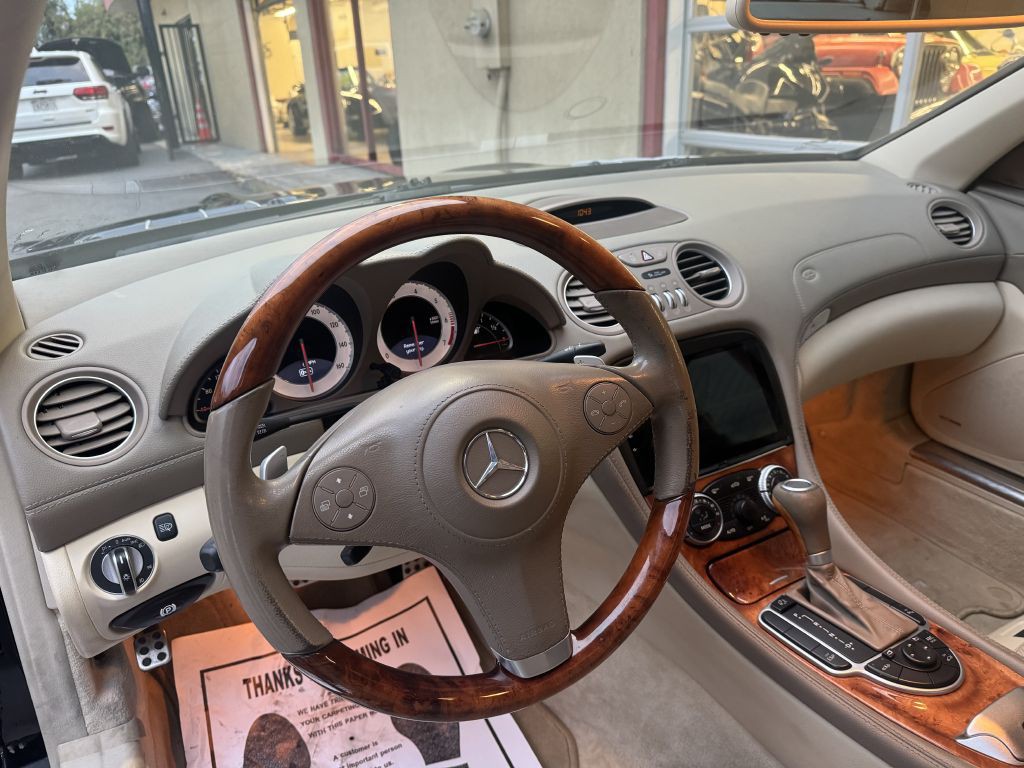 2009 Mercedes-Benz SL-Class Image 27