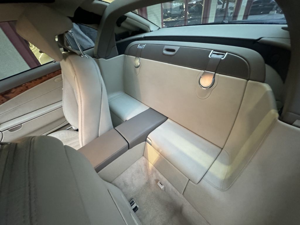 2009 Mercedes-Benz SL-Class Image 28