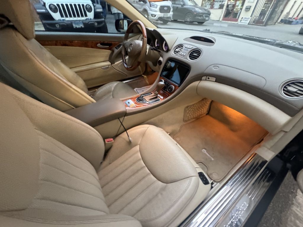2009 Mercedes-Benz SL-Class Image 31