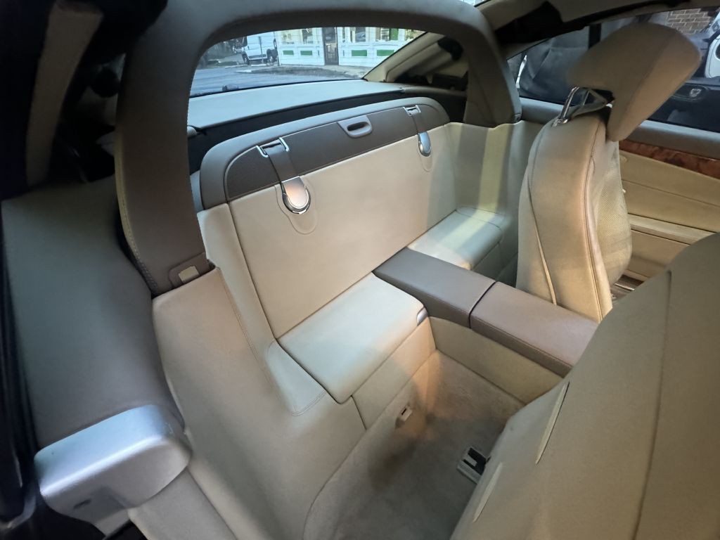 2009 Mercedes-Benz SL-Class Image 33