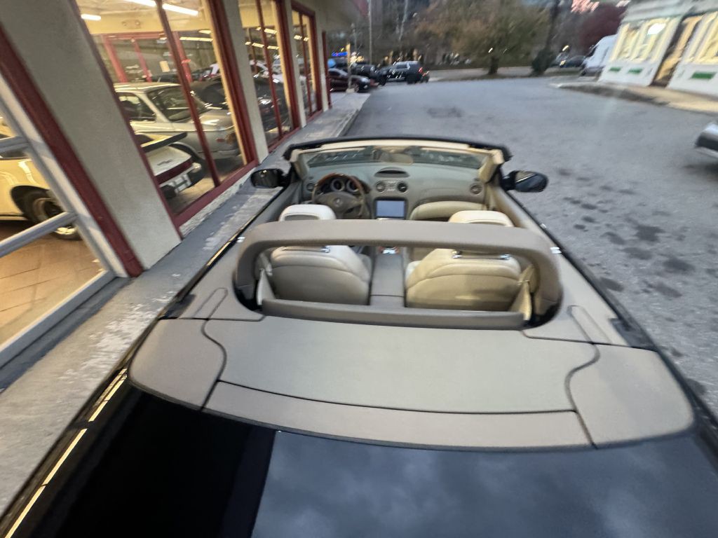 2009 Mercedes-Benz SL-Class Image 73