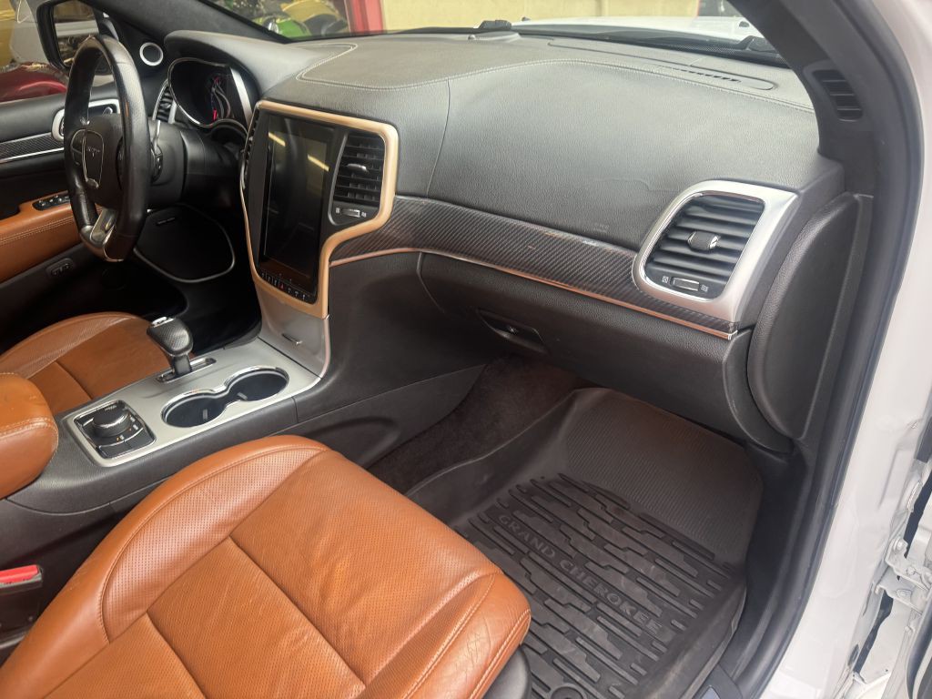 2015 Jeep Grand Cherokee Image 28