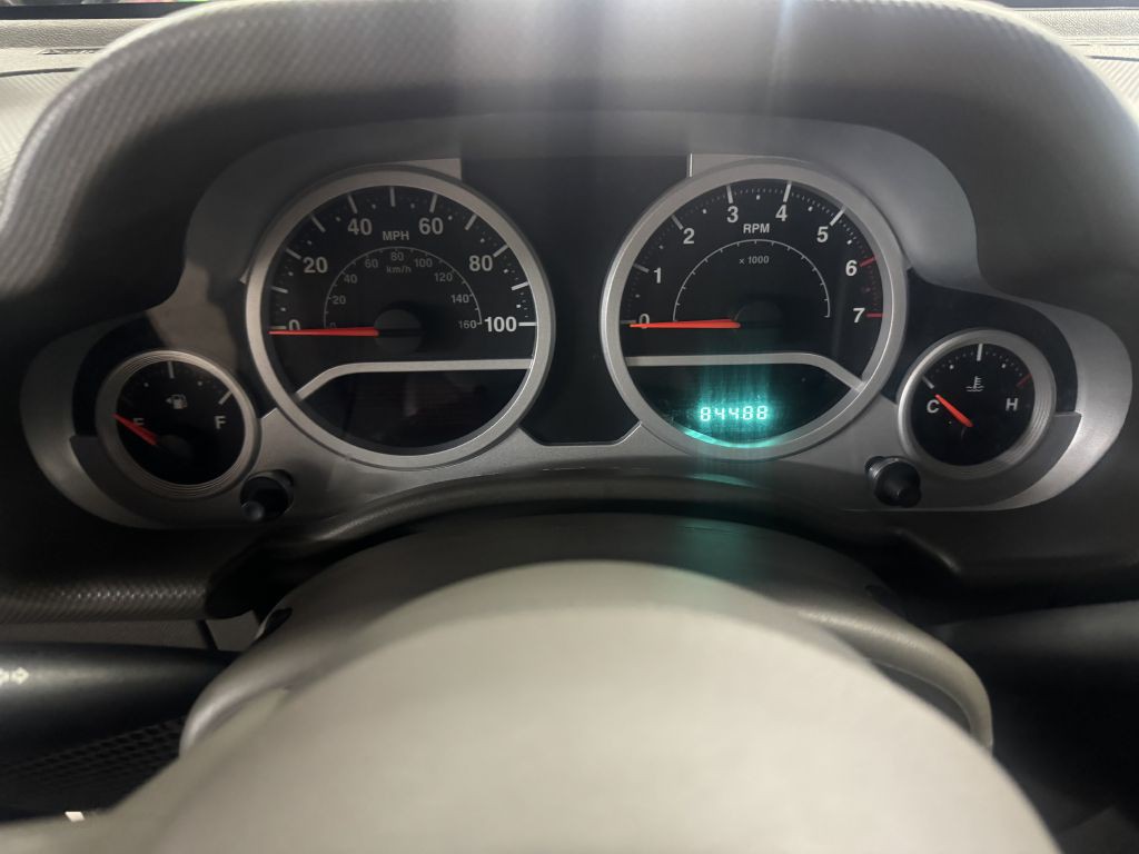 2010 Jeep Wrangler Unlimited Image 2