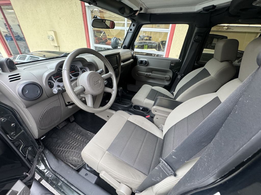 2010 Jeep Wrangler Unlimited Image 37