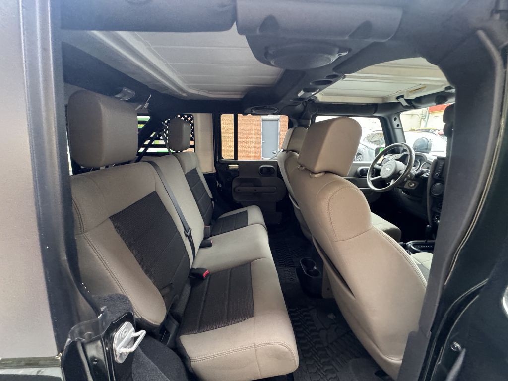 2010 Jeep Wrangler Unlimited Image 42