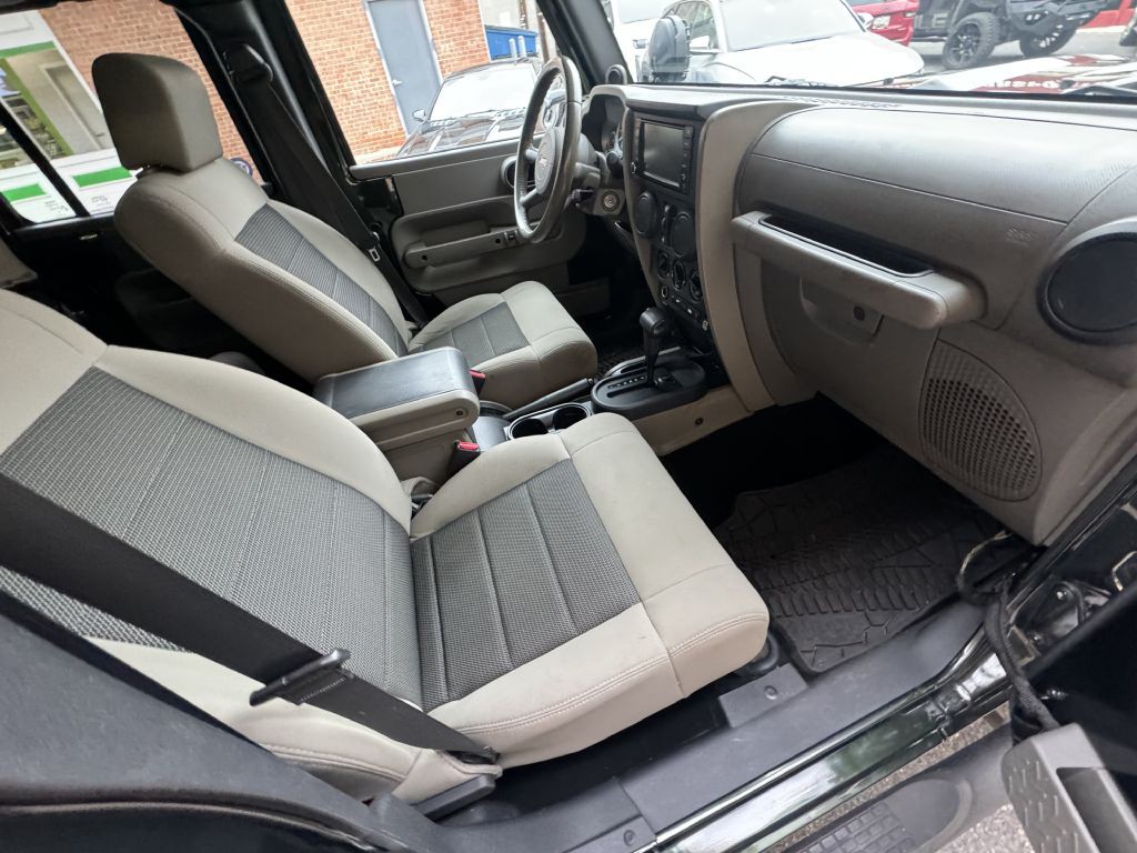 2010 Jeep Wrangler Unlimited Image 46