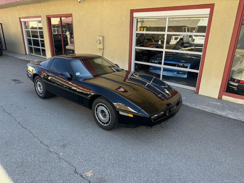 1984 Chevrolet Corvette Image 2