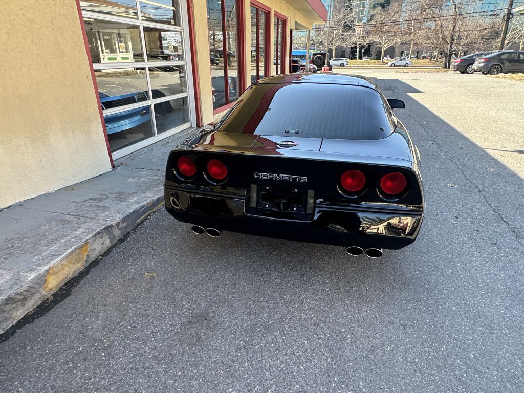 1984 Chevrolet Corvette Image 22