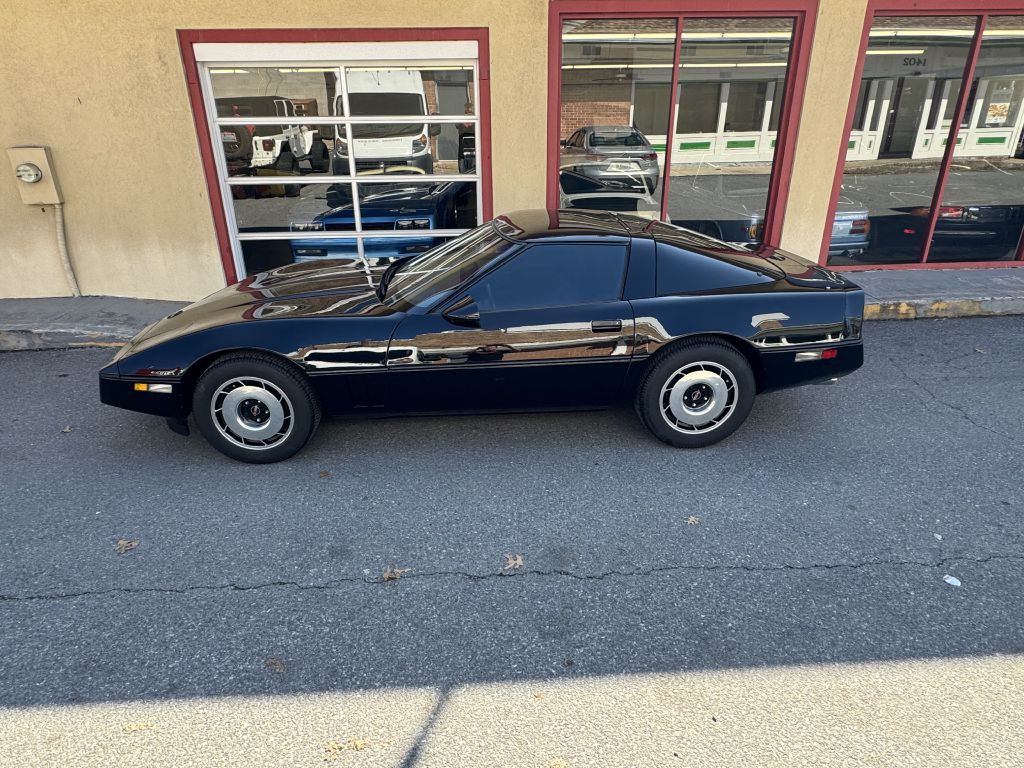 1984 Chevrolet Corvette Image 31