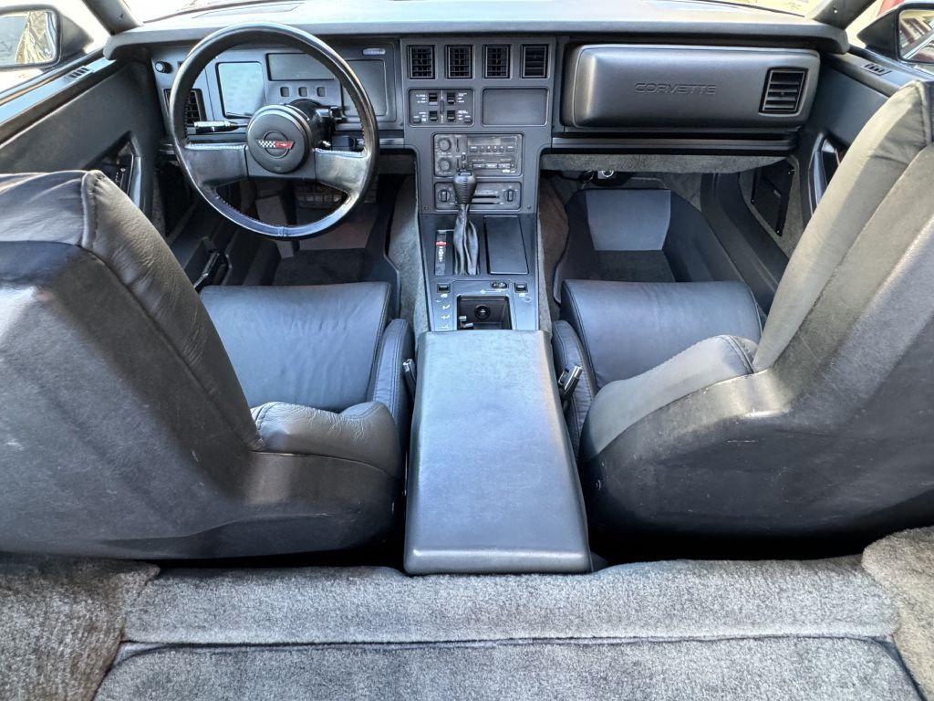 1984 Chevrolet Corvette Image 61