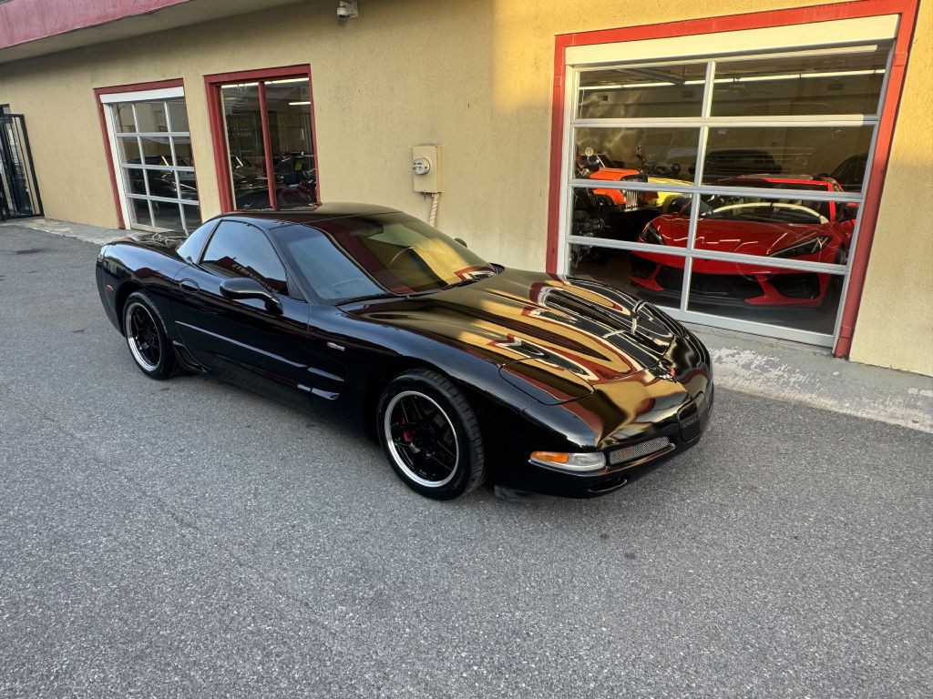 2002 Chevrolet Corvette Image 1