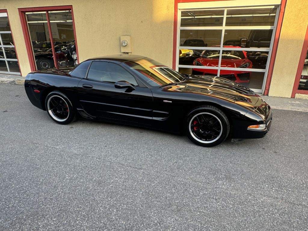 2002 Chevrolet Corvette Image 9