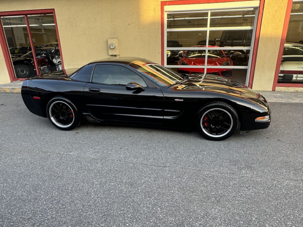 2002 Chevrolet Corvette Image 10