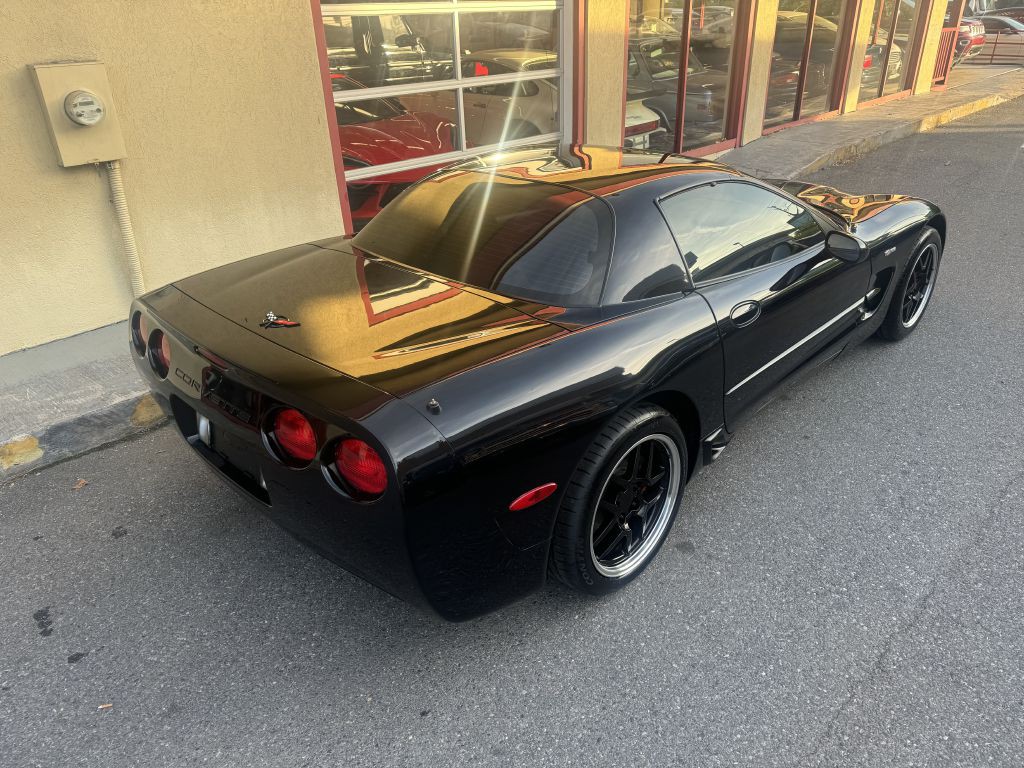 2002 Chevrolet Corvette Image 14