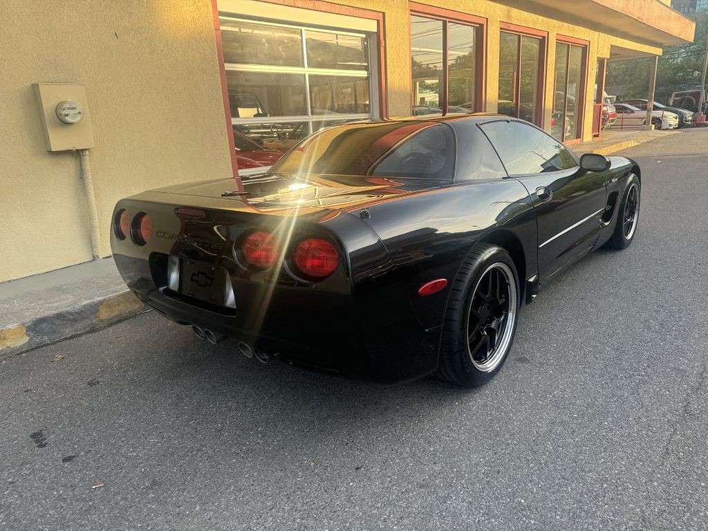 2002 Chevrolet Corvette Image 17