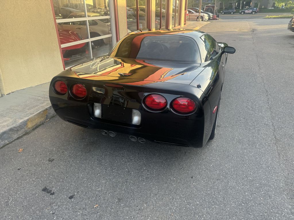 2002 Chevrolet Corvette Image 19