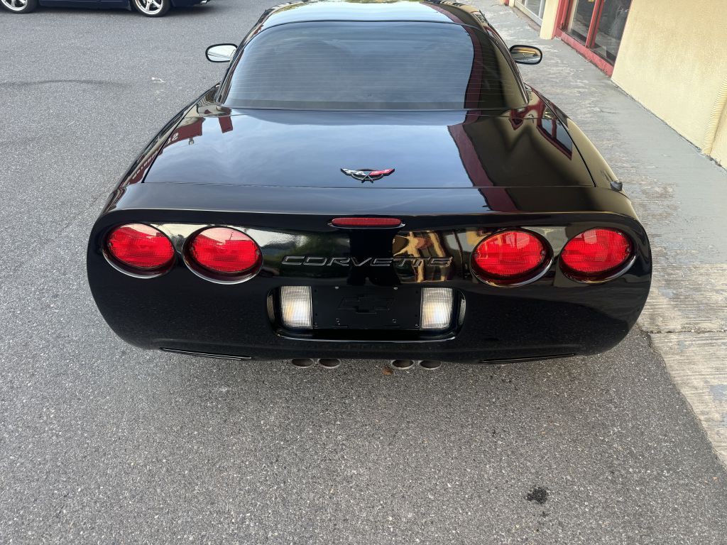 2002 Chevrolet Corvette Image 24
