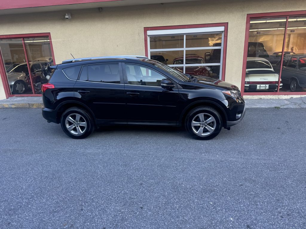 2015 Toyota Rav4 Image 7