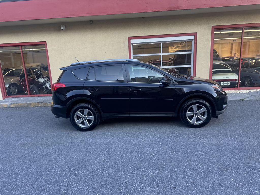 2015 Toyota Rav4 Image 8