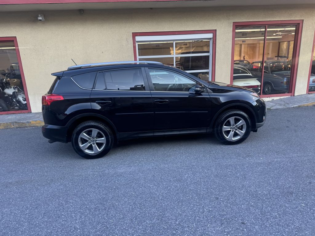 2015 Toyota Rav4 Image 9