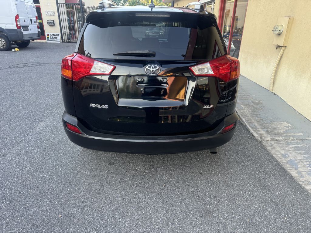 2015 Toyota Rav4 Image 18