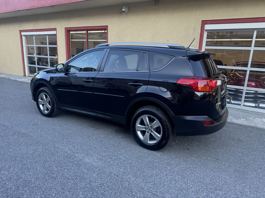 2015 Toyota Rav4 Image 21