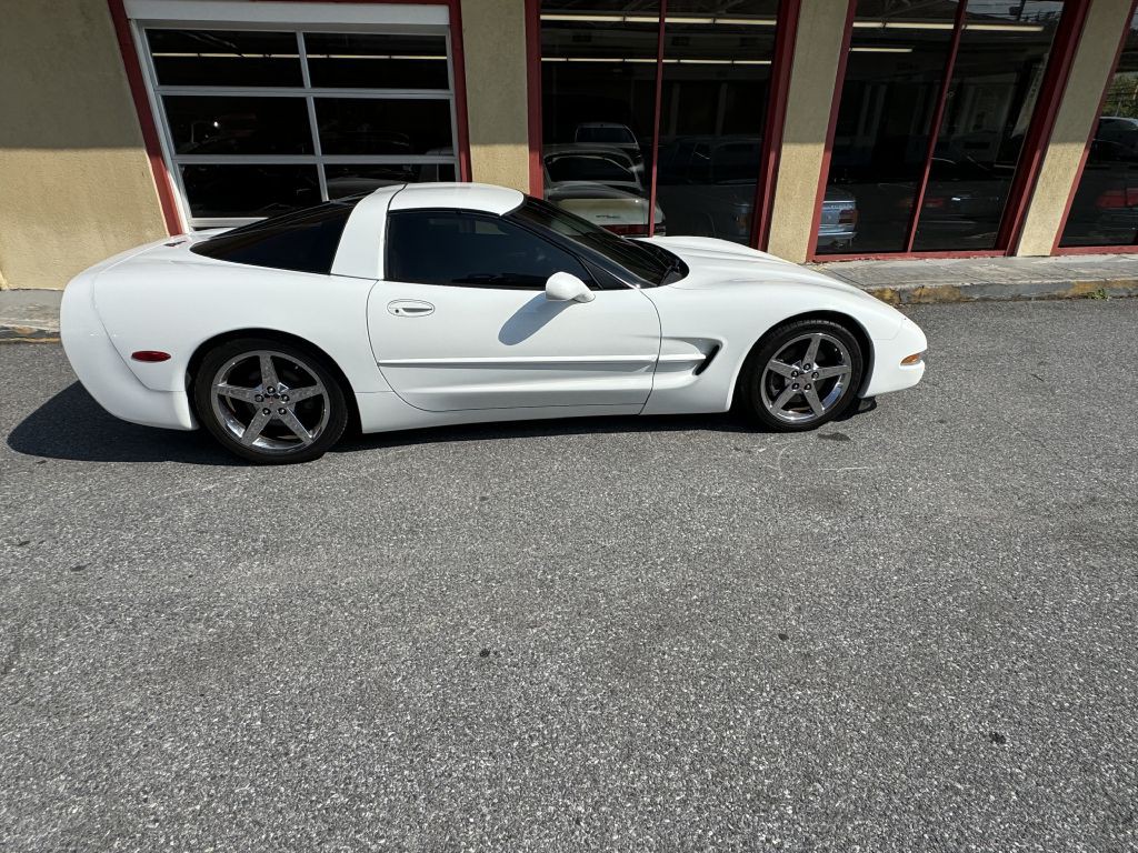 1998 Chevrolet Corvette Image 13