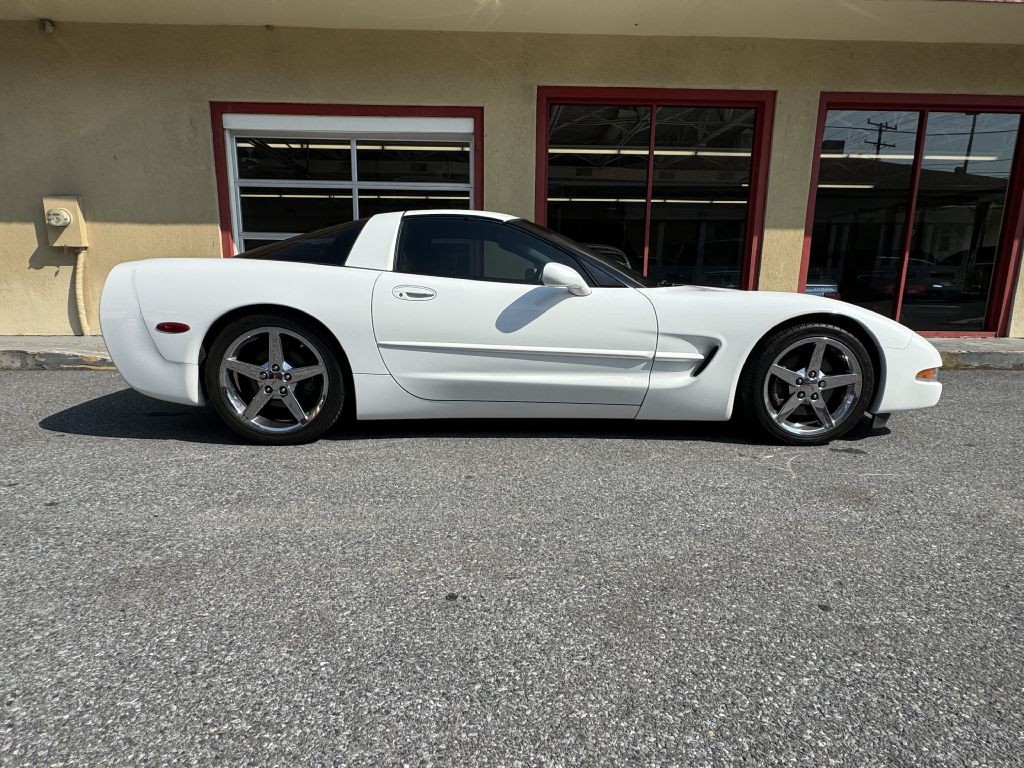 1998 Chevrolet Corvette Image 15