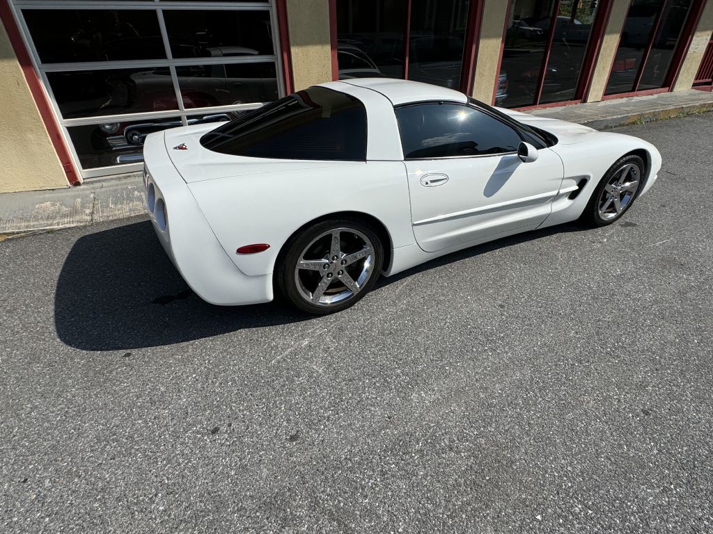 1998 Chevrolet Corvette Image 18