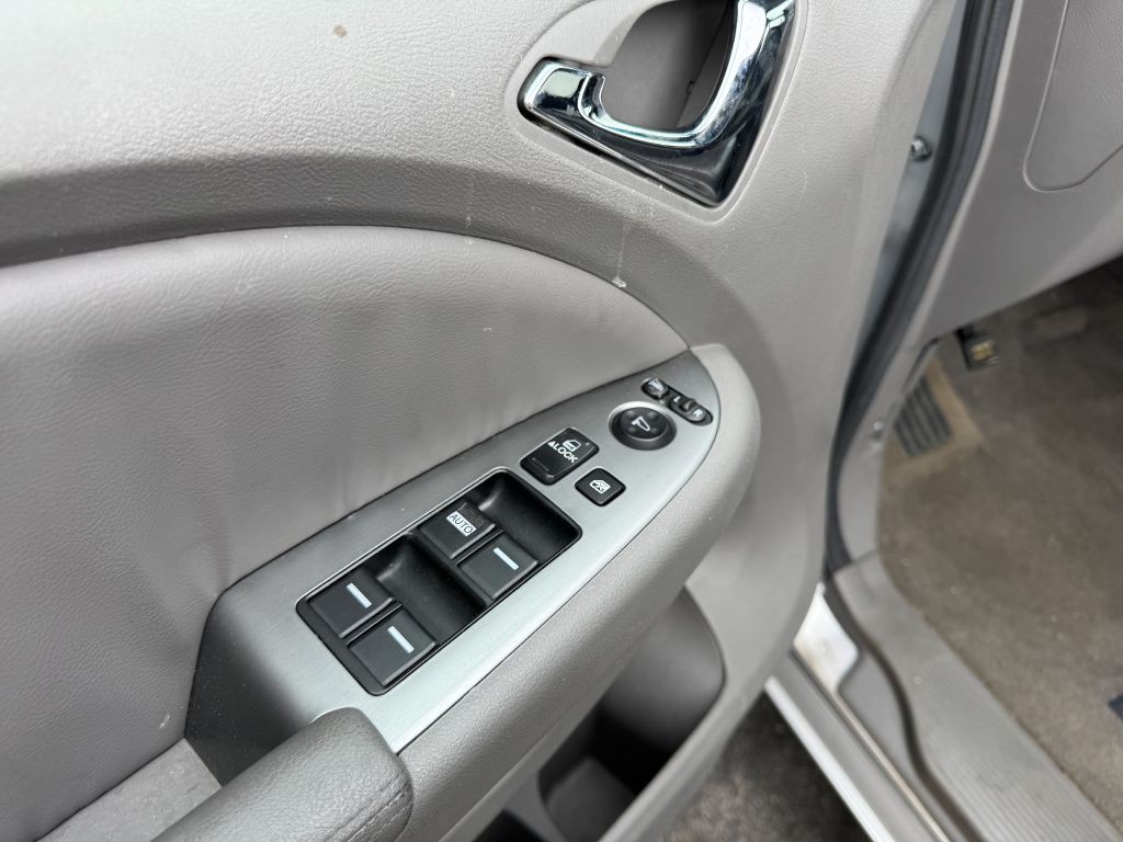 2010 Honda Odyssey Image 10
