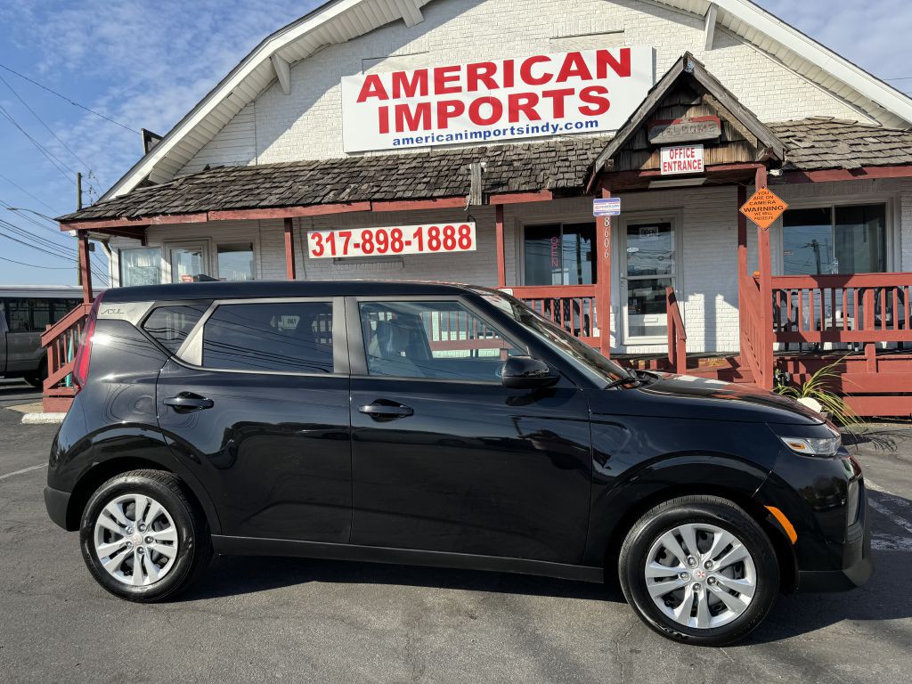 2021 Kia Soul Image 1