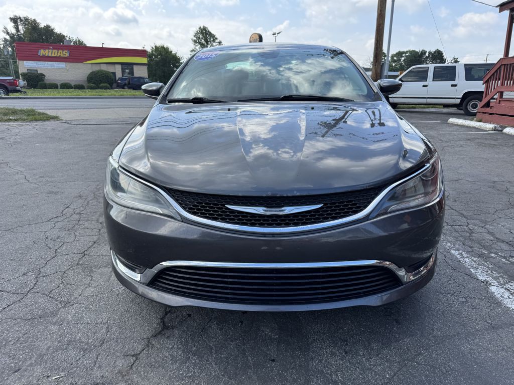 2015 Chrysler 200 Image 2