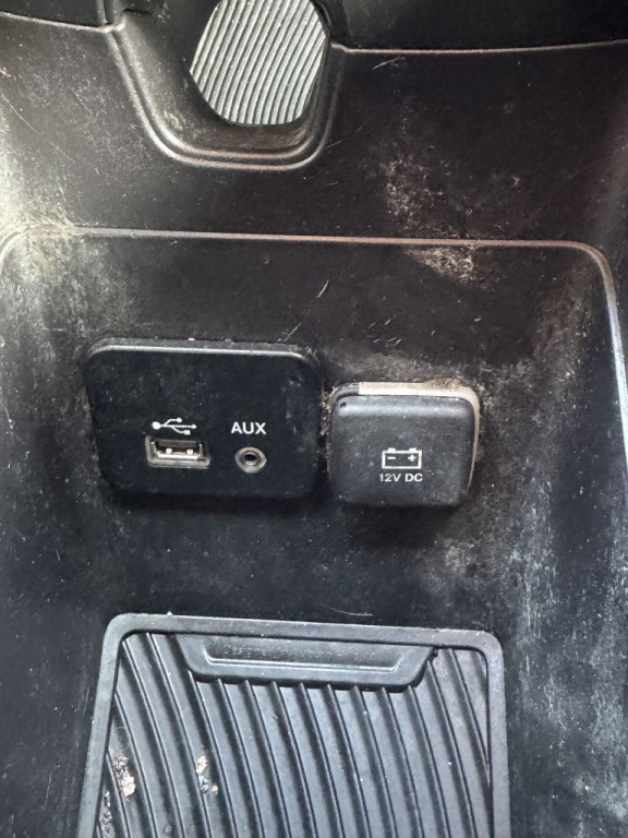 2015 Chrysler 200 Image 19