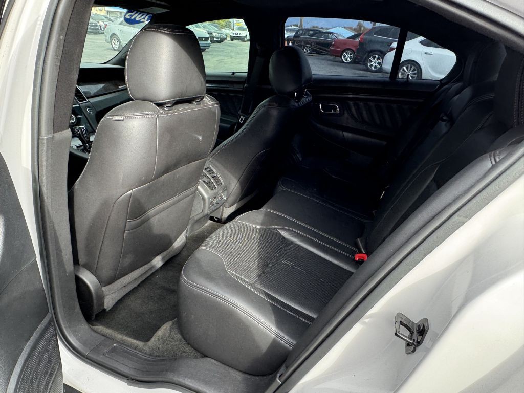 2015 Ford Taurus Image 6