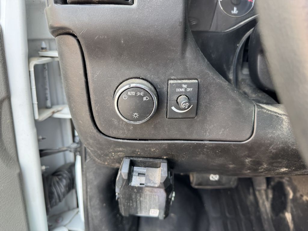 2018 Chevrolet Express Image 12