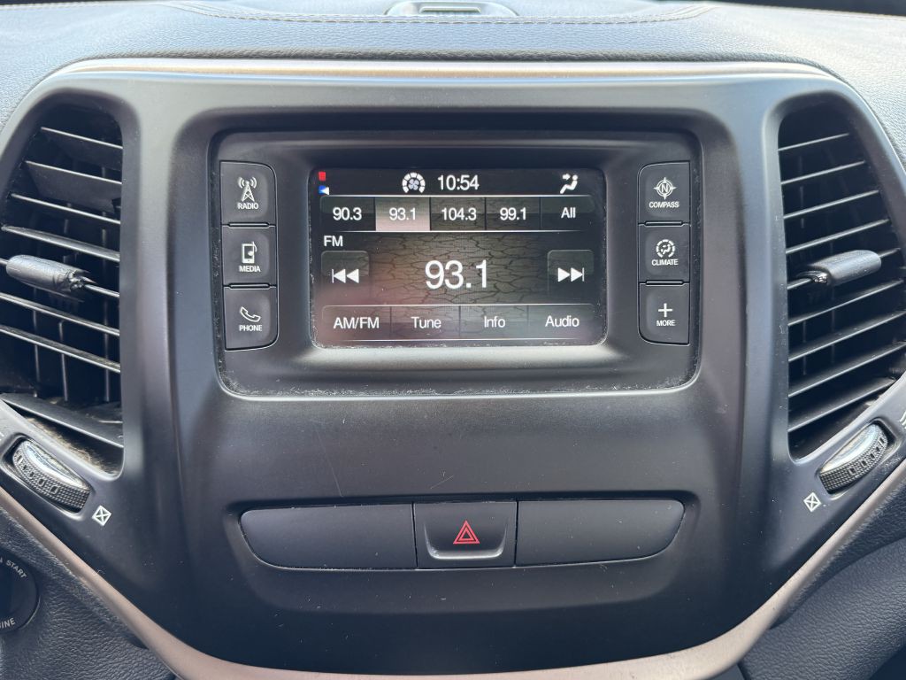 2015 Jeep Cherokee Image 17