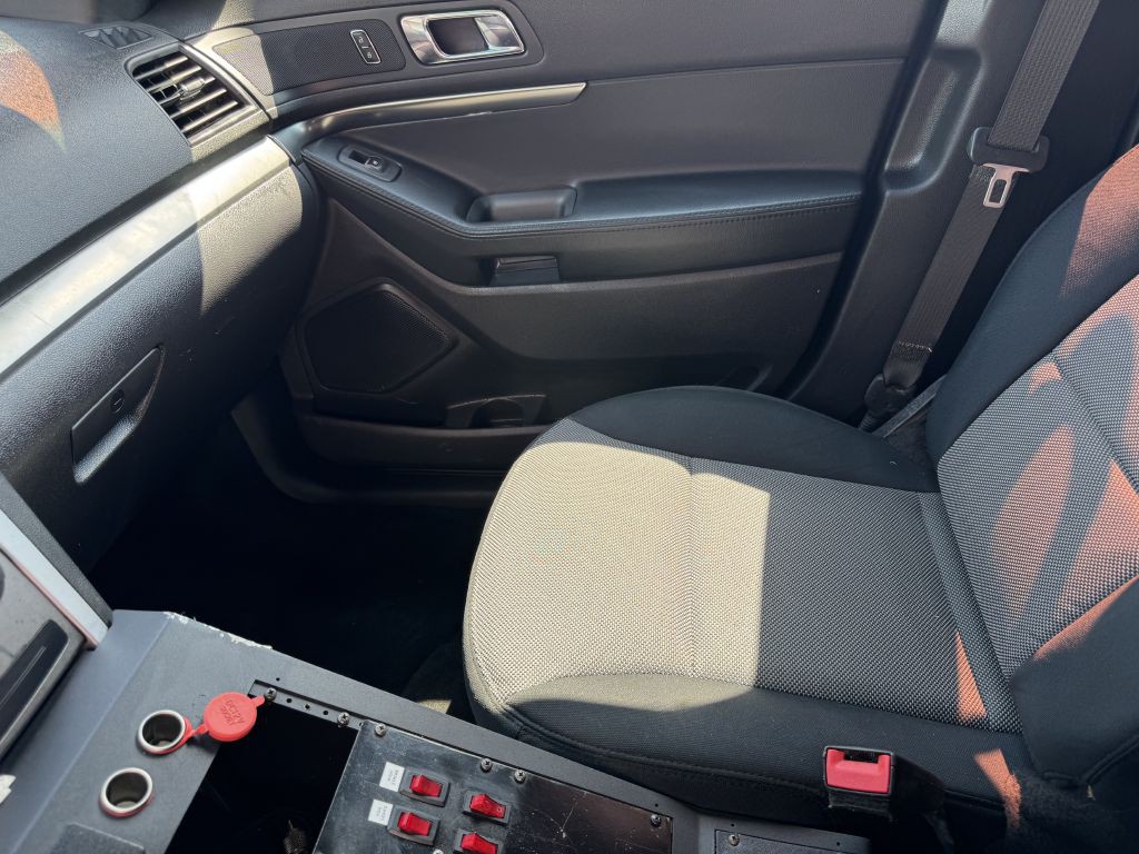 2015 Ford Explorer Image 12