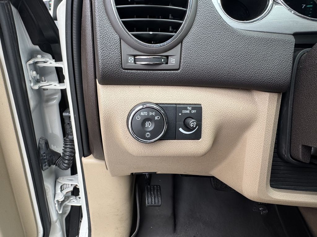2011 Buick Enclave Image 16
