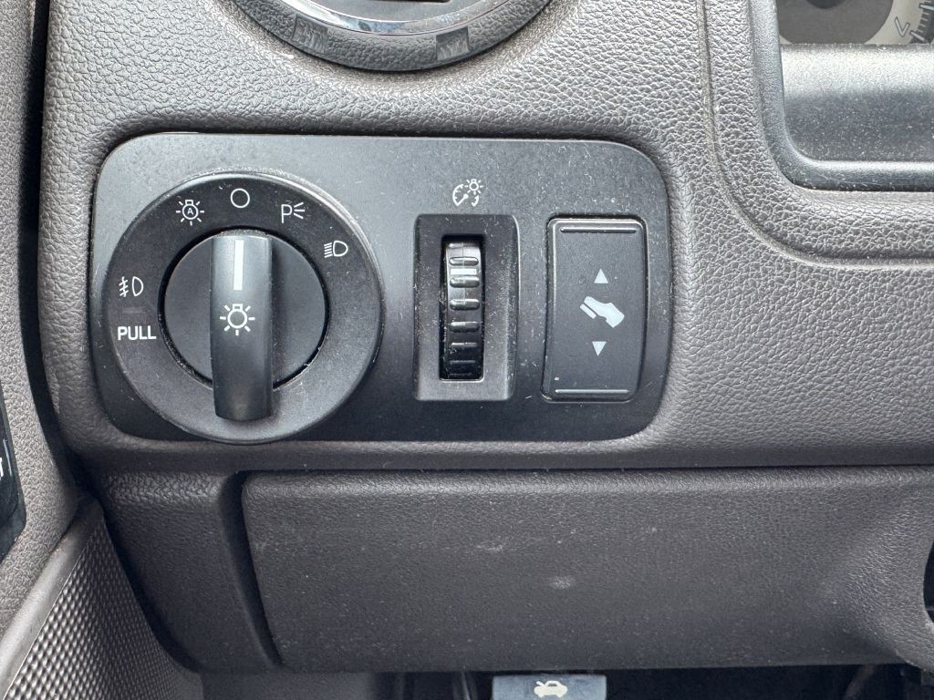 2008 Ford Taurus Image 16