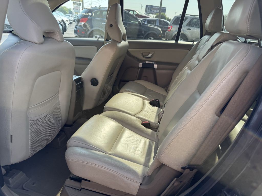 2011 Volvo XC90 Image 8