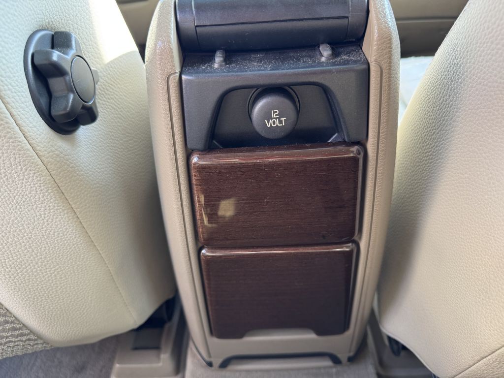2011 Volvo XC90 Image 9