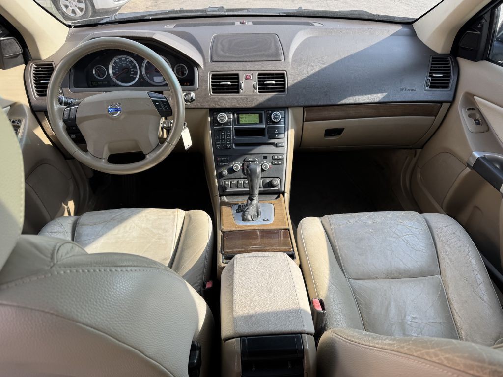 2011 Volvo XC90 Image 10