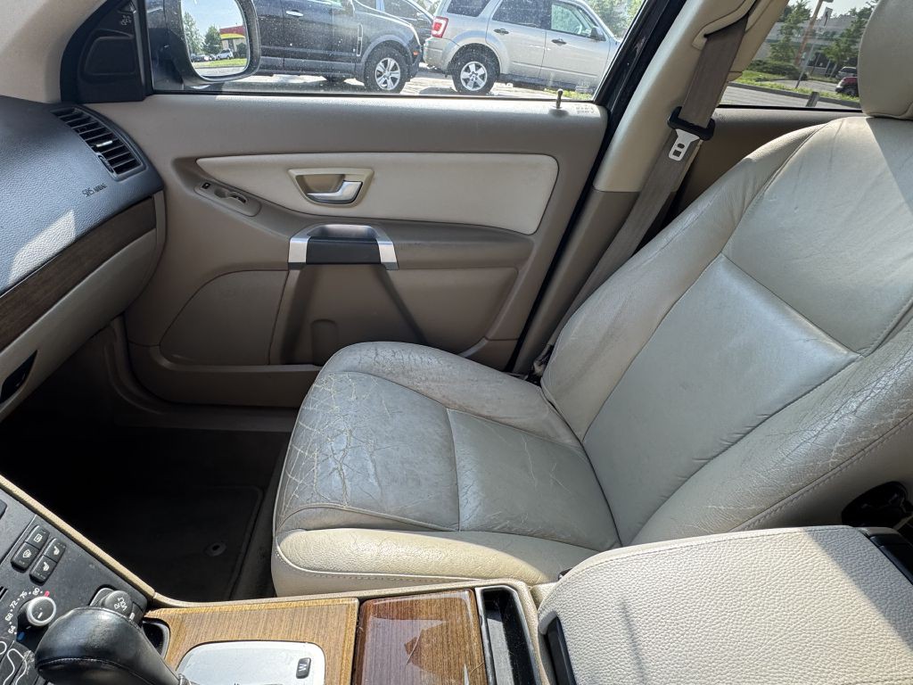 2011 Volvo XC90 Image 15